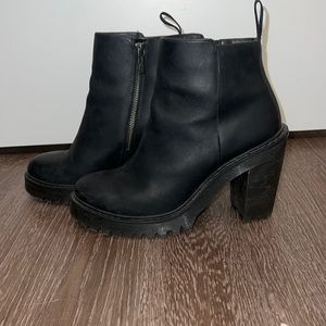 DOC MARTEN BLACK CHELSEA